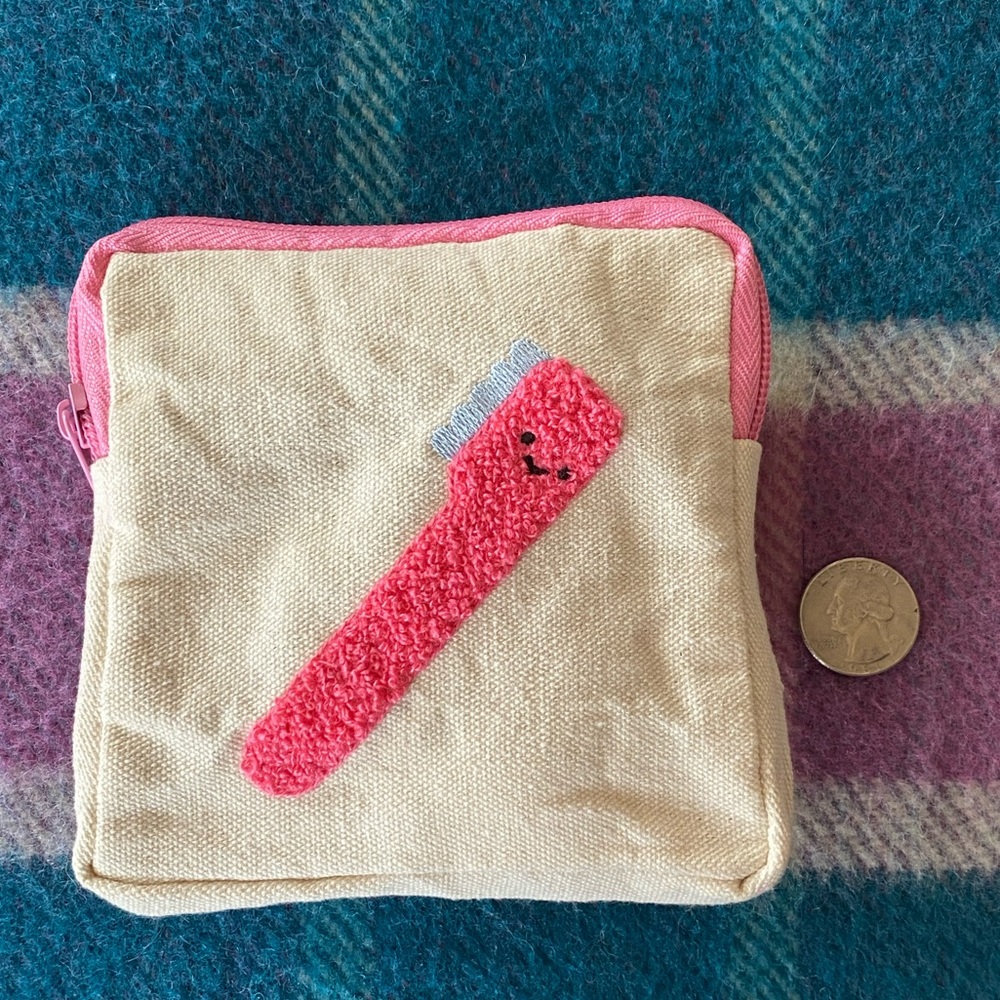 Qualia Toothbrush Kawaii Gashapon Small Bag Zipper Pouch